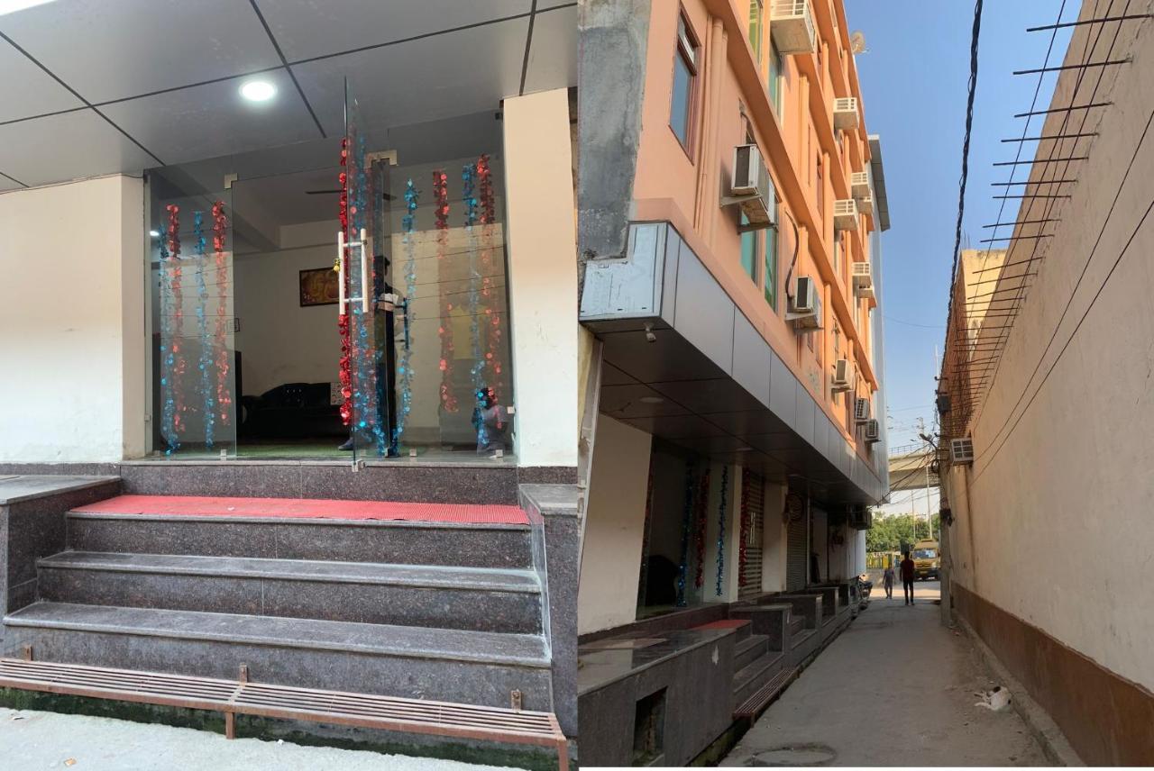 Hotel Noida Continental Kültér fotó
