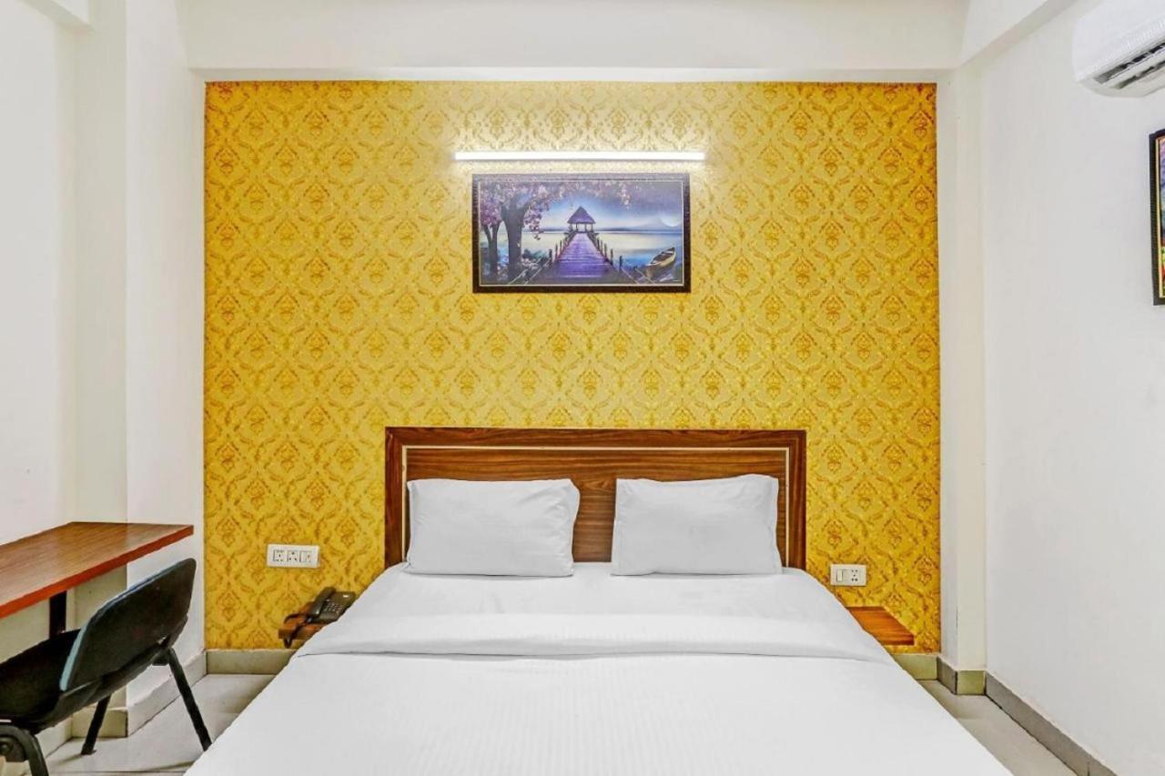 Hotel Noida Continental Kültér fotó